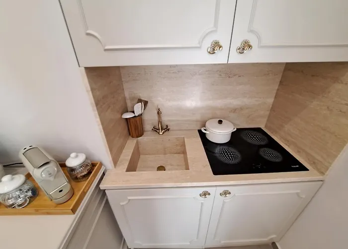 Apartment Della Vite 27 *